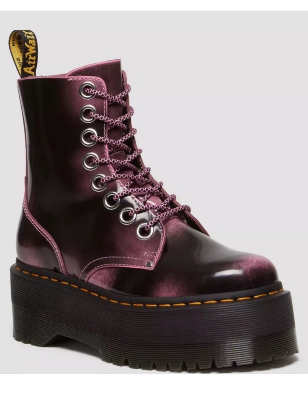 RARE! Dr. Martens Women’s Jadon Max Boot Distressed Leather Fondont